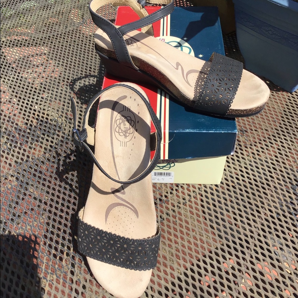Hokus Pokus Black sandal size 6.5 wedge